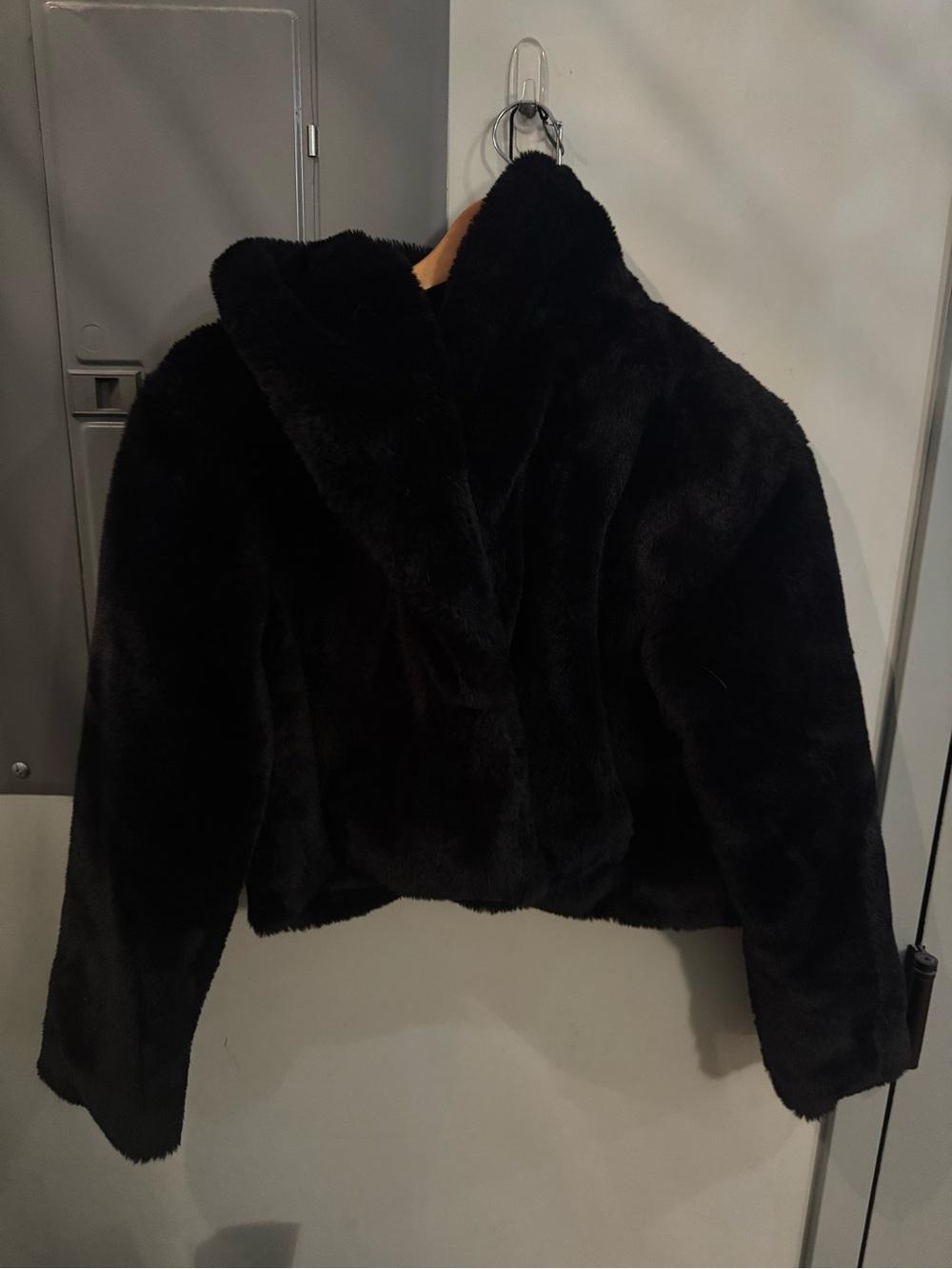 Plush Faux Fur Jacket - Black